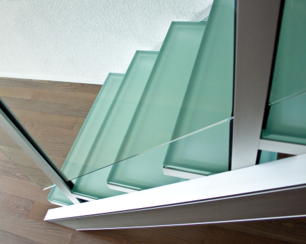 Glass stair at Dubbler (CH)